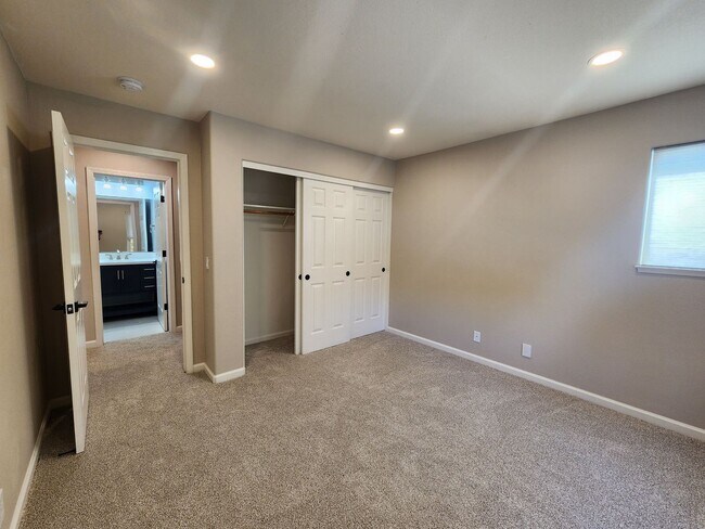 Building Photo - Home For Rent in Caughlin Ranch Reno