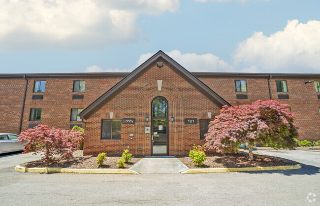 Building Photo - Furnished Studio - Birmingham