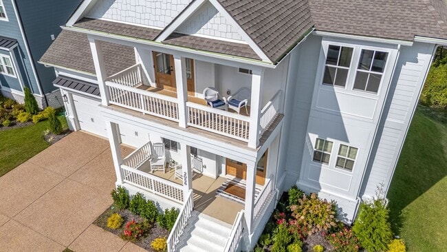 Building Photo - Now available in the highly desirable Lockwood Glen community in Franklin