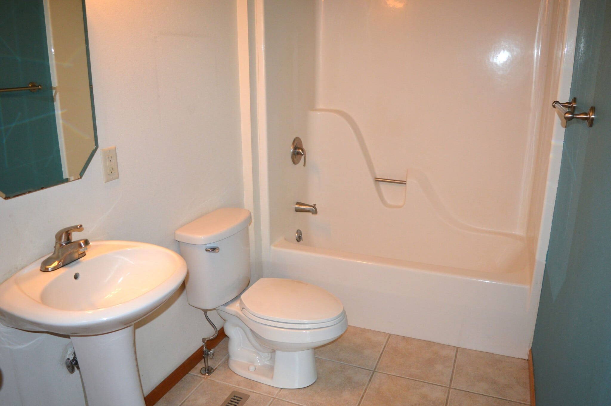 Building Photo - 4734 Bergamot Way