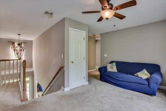 Building Photo - 5 bedroom/3.5 bathroom home in Evans with ...