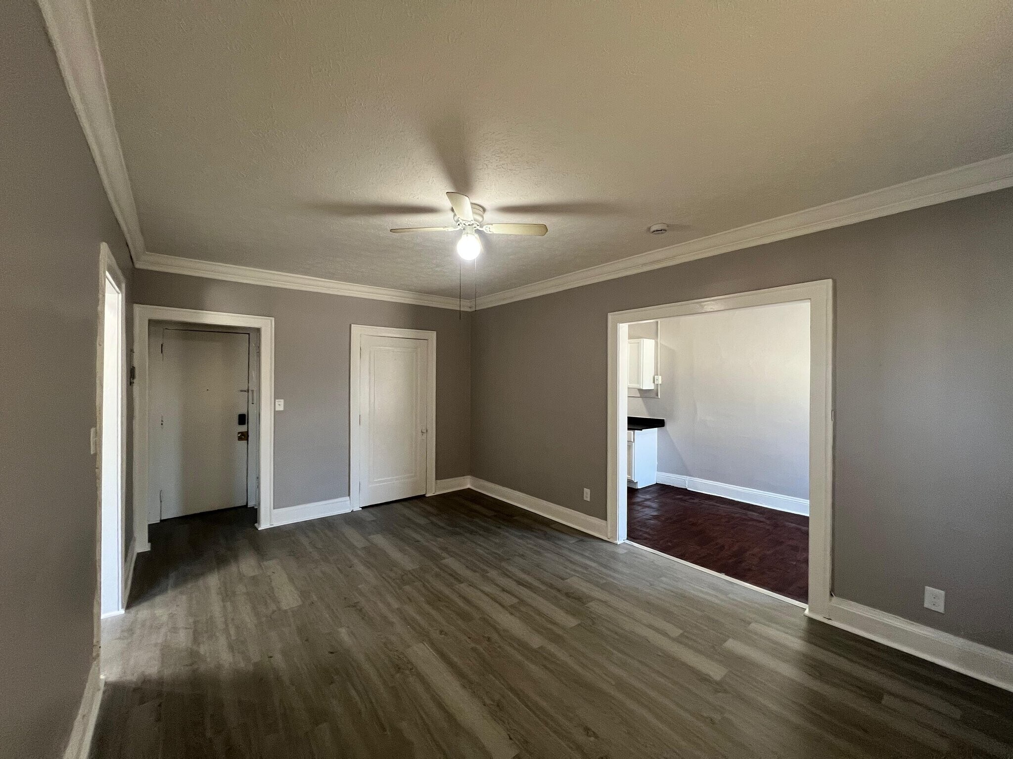 Building Photo - 392 E 147th St