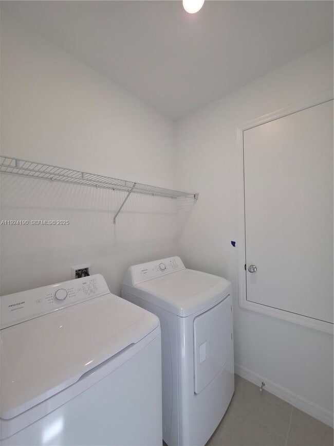 Building Photo - 17200 Cantu Ct