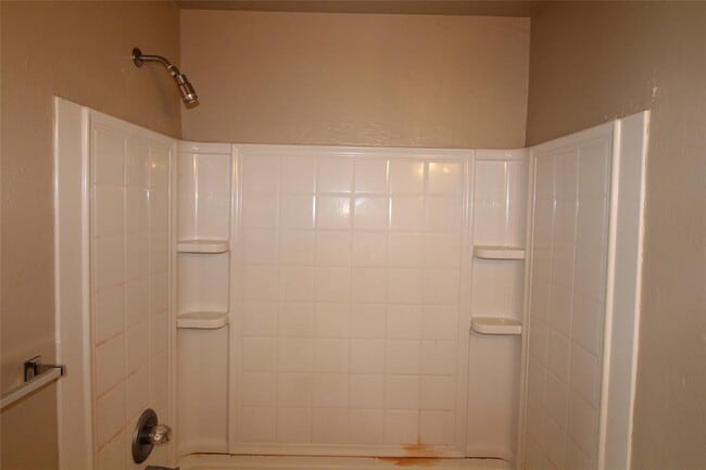 Building Photo - 4518 SE 77th St