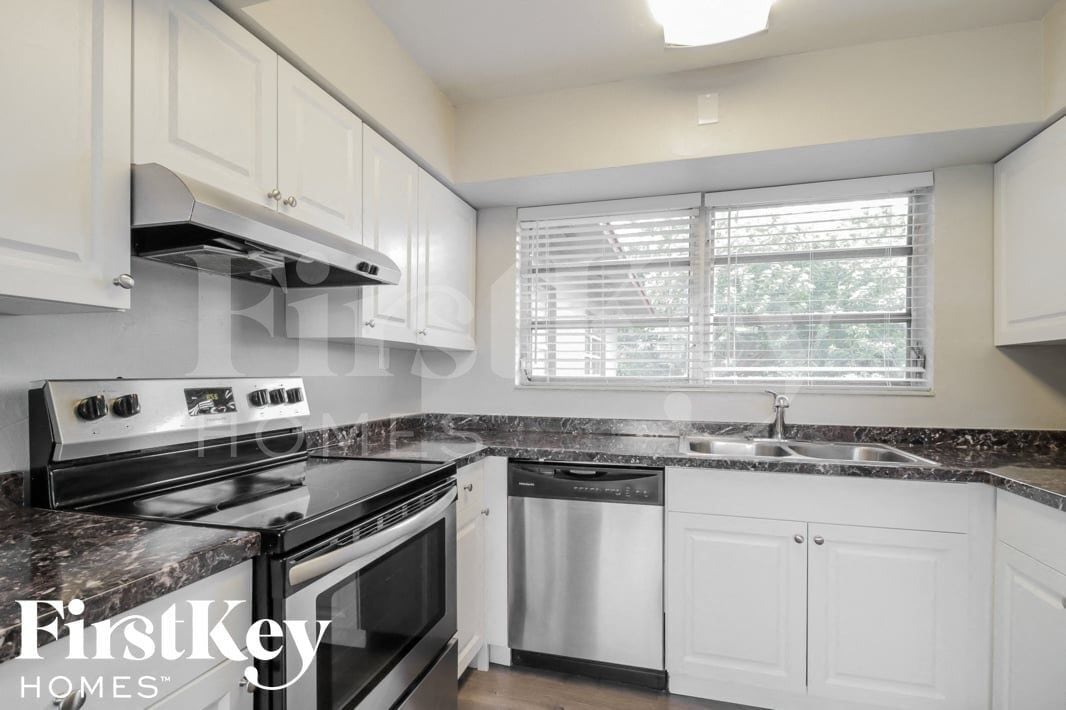 Building Photo - 4521 NW 12th Ave