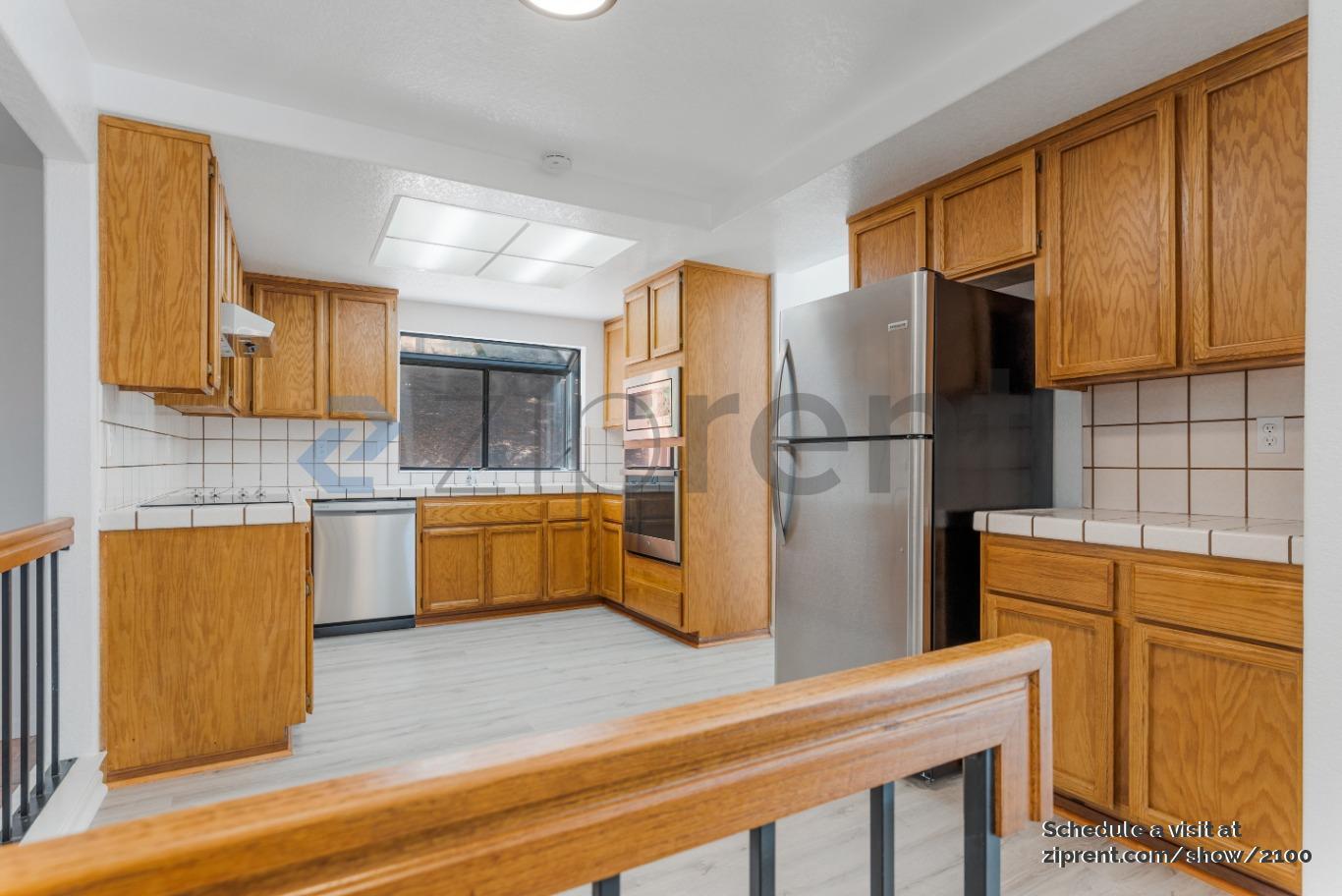 Building Photo - 5429 Cabrillo Sur