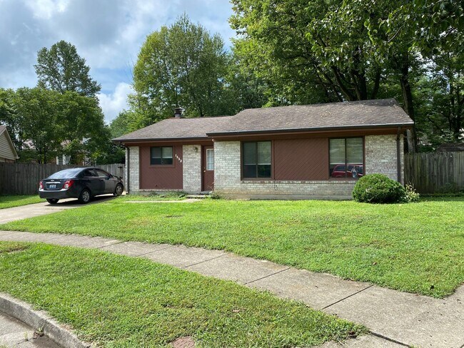 Building Photo - Spacious, All Electric 3 BR House! Fenced Backyard! W/D Hookups, Off-Street Parking