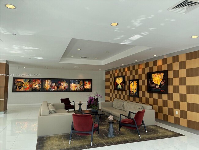 Building Photo - 1800 N Bayshore Dr