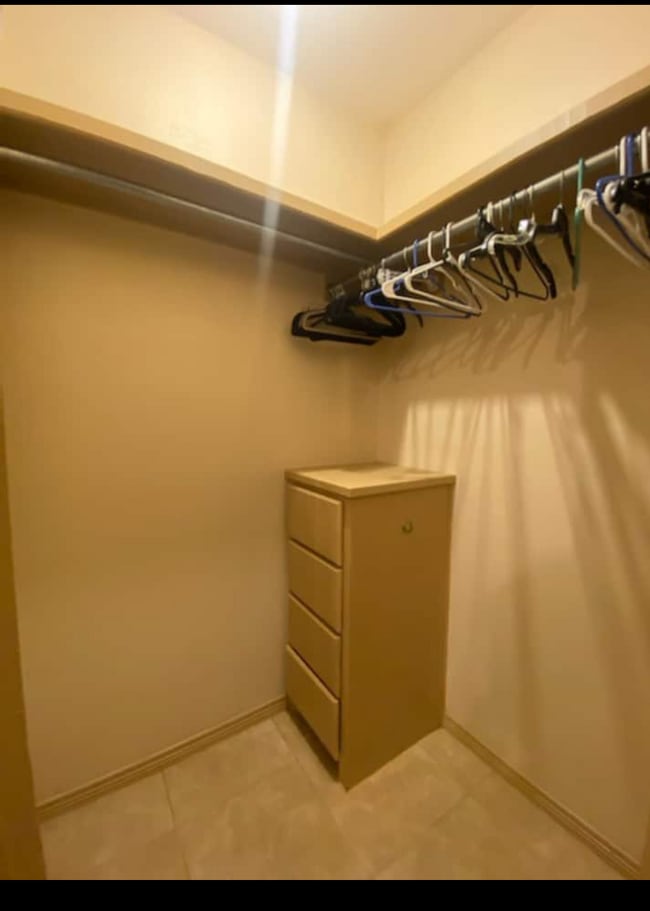 Building Photo - 682 Alto Bonito St