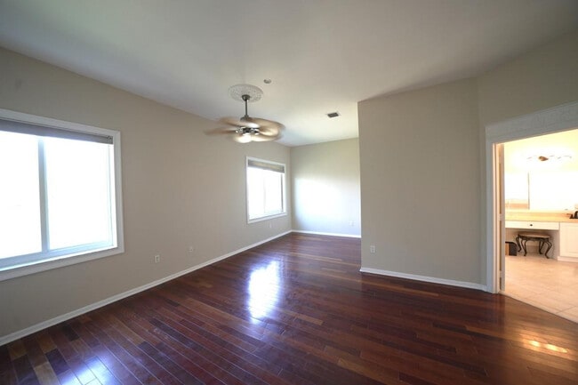 Building Photo - 1395 NW 155th Ln