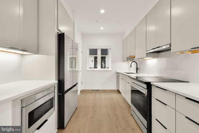 Building Photo - 2608 Olmsted Ct NW