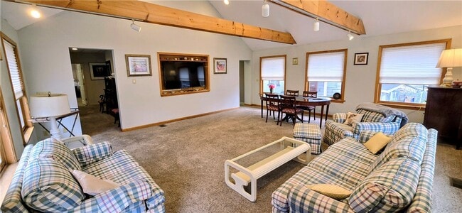 Building Photo - 315 Laurens St