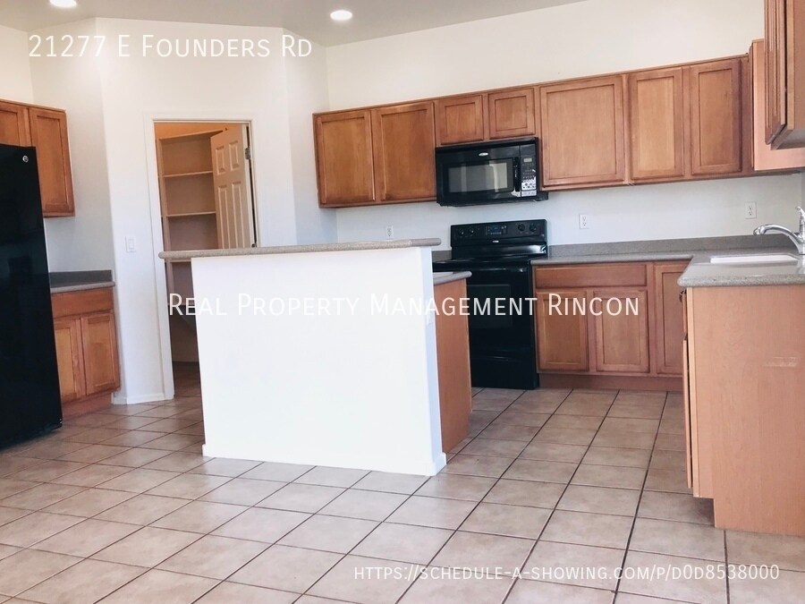 Building Photo - 21277 E Founders Rd