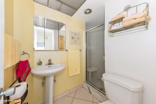 Building Photo - 710 N Ocean Blvd