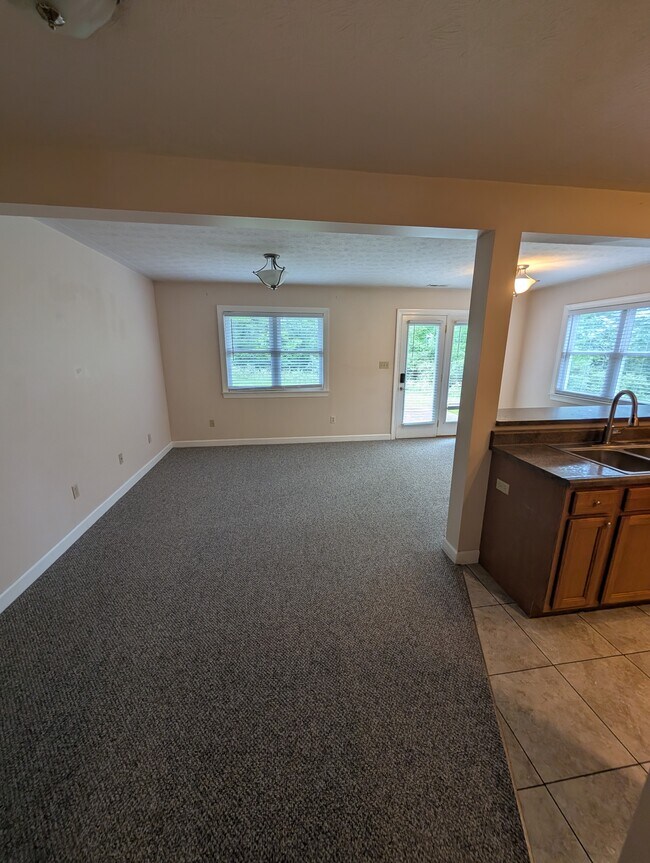 Building Photo - 2 Rujon Drive
