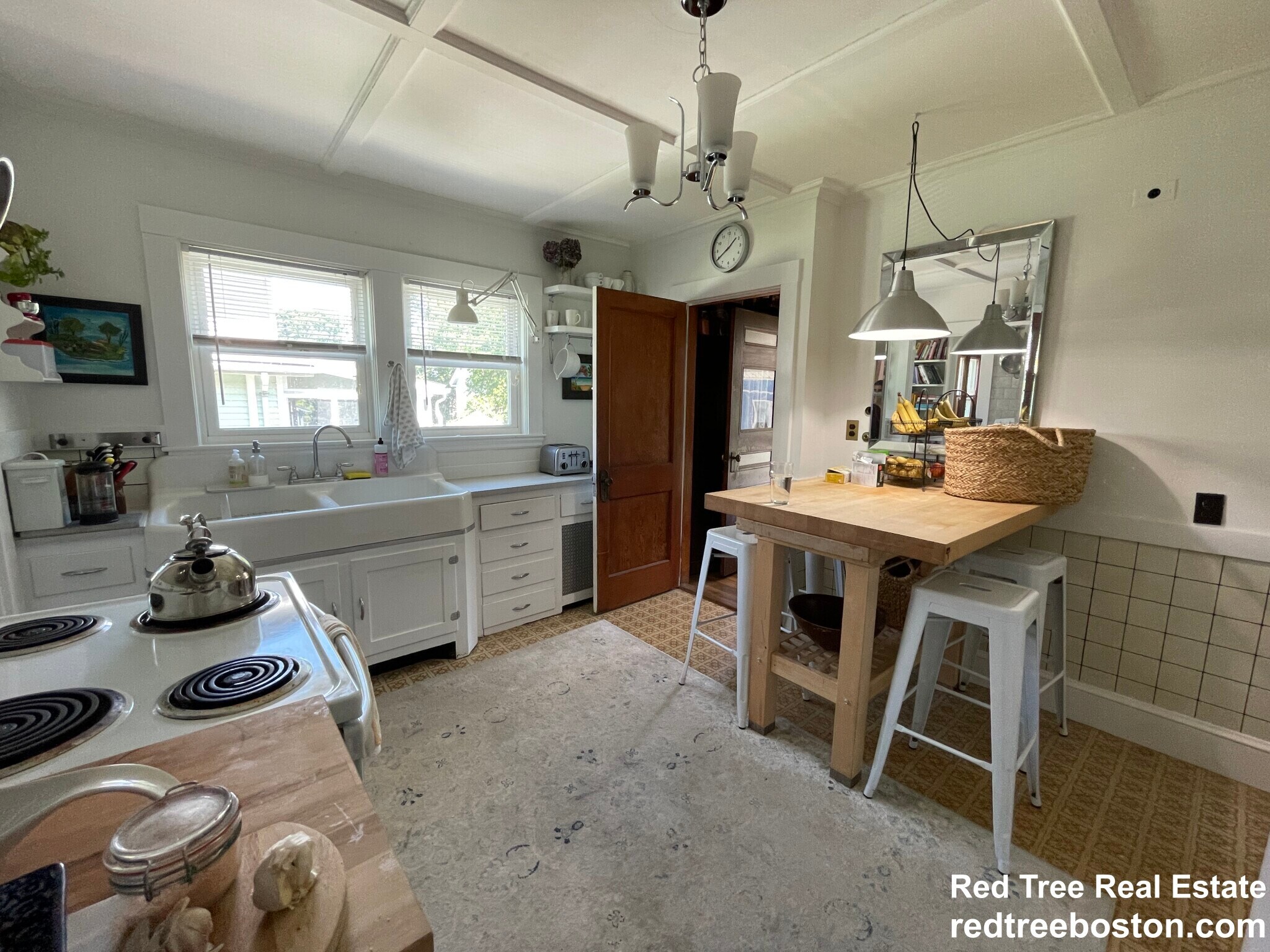 Building Photo - 62 Newport St