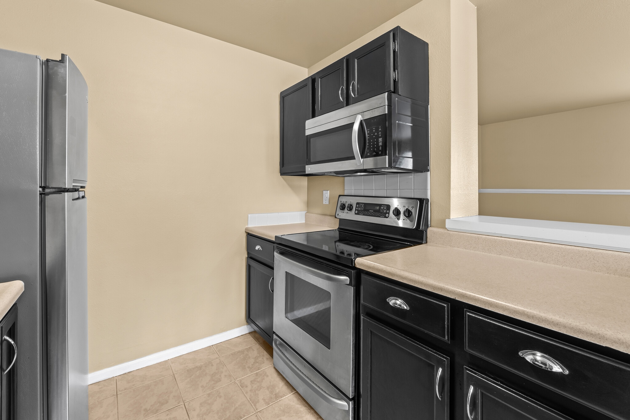 Kitchen - 1601 W Swallow Rd