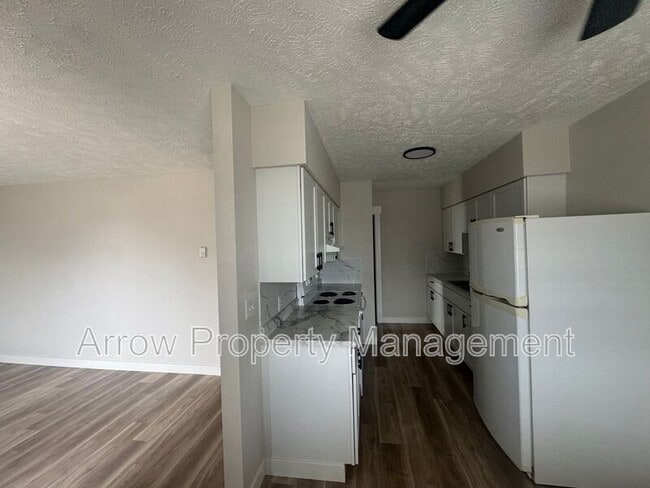 Building Photo - 610 S 7th St