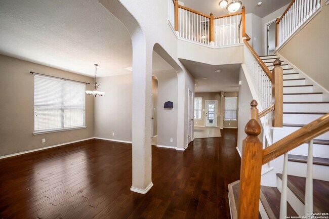 Building Photo - 2629 Hansel Heights