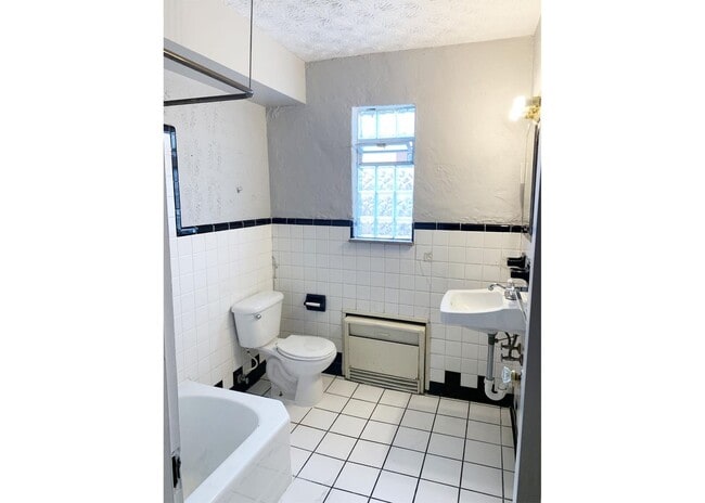 Building Photo - 596 Lowell Ave