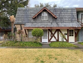 Building Photo - 350 Thunderbird Dr