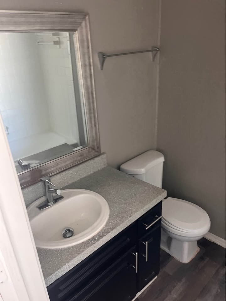 Building Photo - 531 Bedford Rd