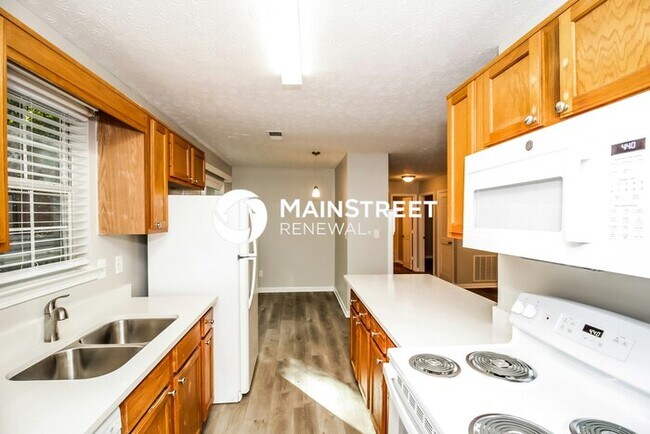 Building Photo - 3 Bedroom Pet-Friendly Home in Hiram, GA with Main Street Renewal