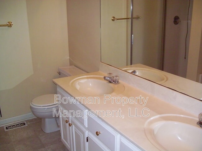 Building Photo - 125 Cardinal Creek Ln