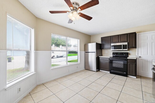 Building Photo - 6210 Valley Queen