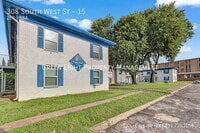 Building Photo - 308 S W St