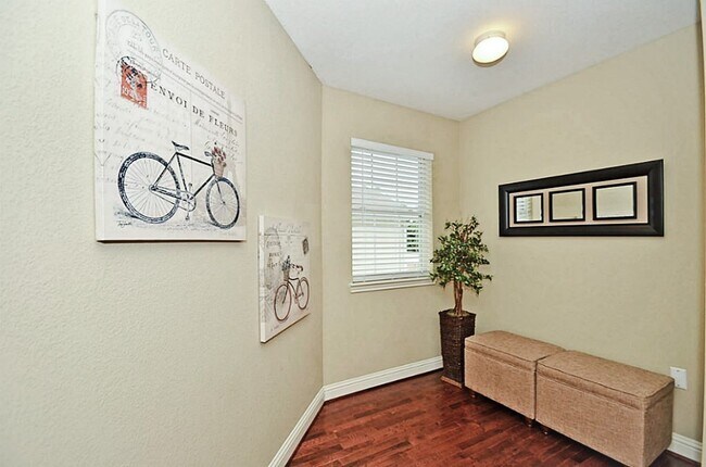 Building Photo - 12225 Medina Lake Dr