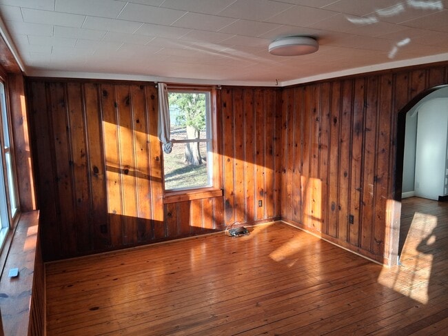 Building Photo - 2311 Hendricks St