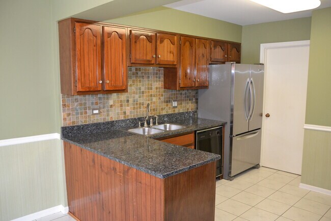 Building Photo - 439 Thorndale Ct
