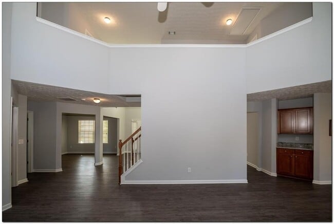 Building Photo - 3832 Roxberry Hill Ln NE