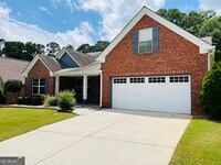 Building Photo - 5750 Crest Hill Dr NE