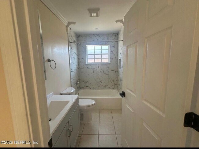 Building Photo - 12558 Glamdring Ct