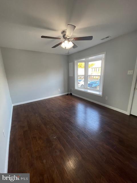 Building Photo - 403 Strathaven Ct