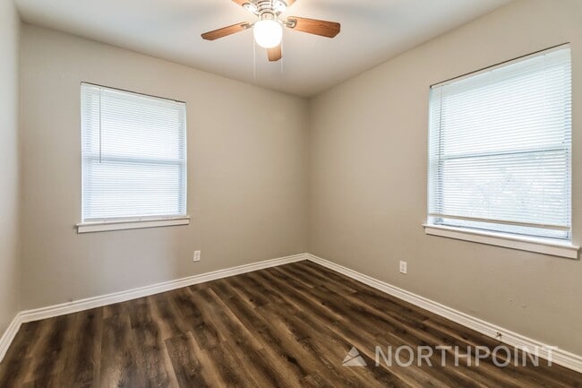 Building Photo - 3 BR/1BA | Newly Renovated Single Family Home | 1-Car Covered Parking | Shaded Yard!