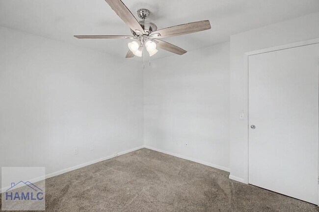 Building Photo - 799 Wildwood Dr