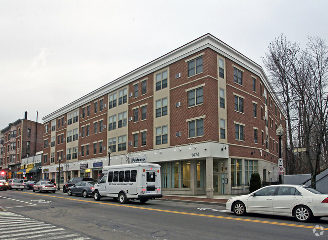 Primary Photo - 1460 House