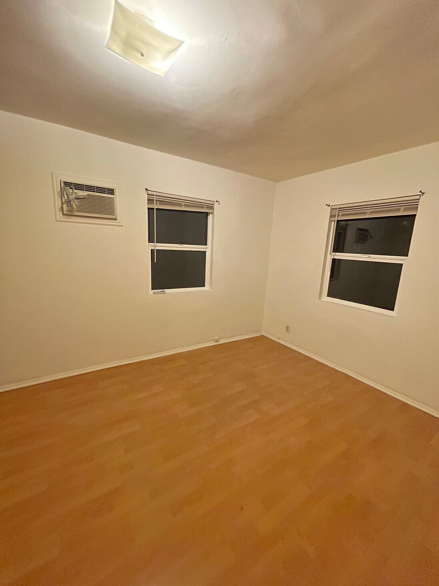 Building Photo - 8832 Mission Dr