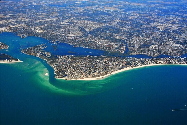 Building Photo - 8375 Glen Rose Way