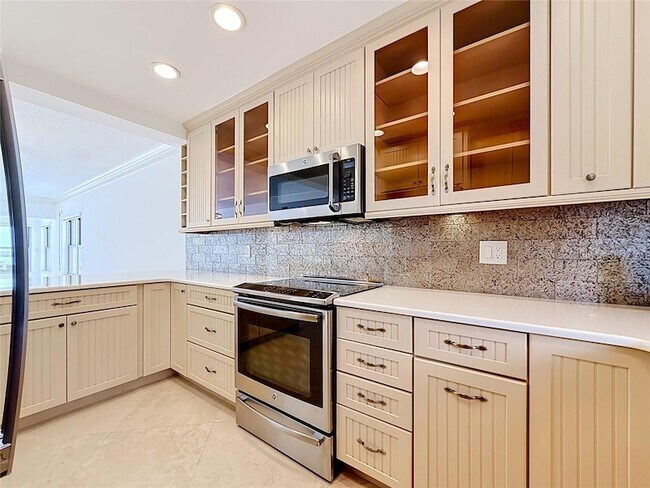 Building Photo - 4950 Gulf Blvd