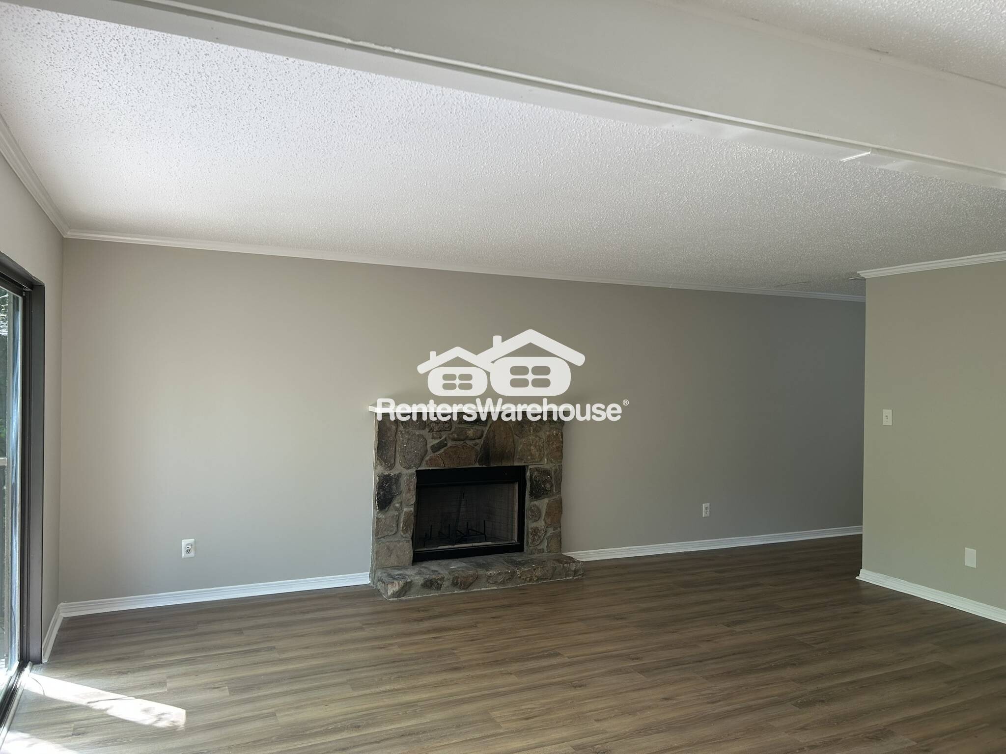 Building Photo - 313 Heath Dr