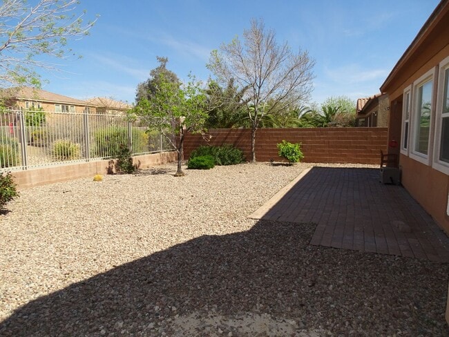 Building Photo - Single Story 4 Bedroom, Den & 3 Full Baths In Gated North Las Vegas Community
