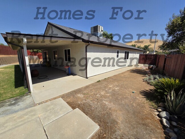 Building Photo - 541 Willow St