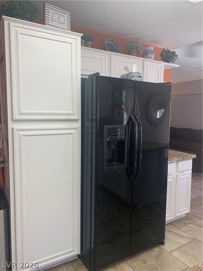 Building Photo - 2924 Crown Ridge Dr