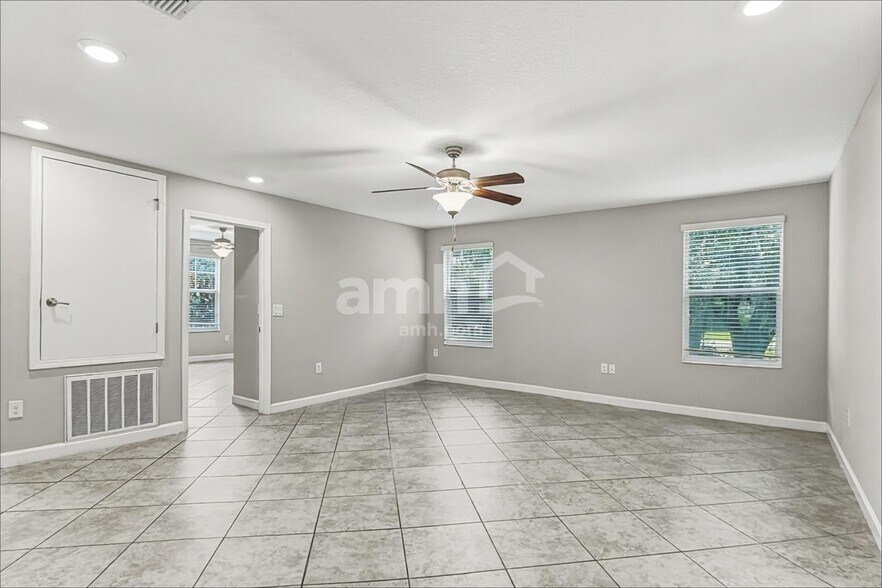 Building Photo - 14206 Blue Dasher Dr