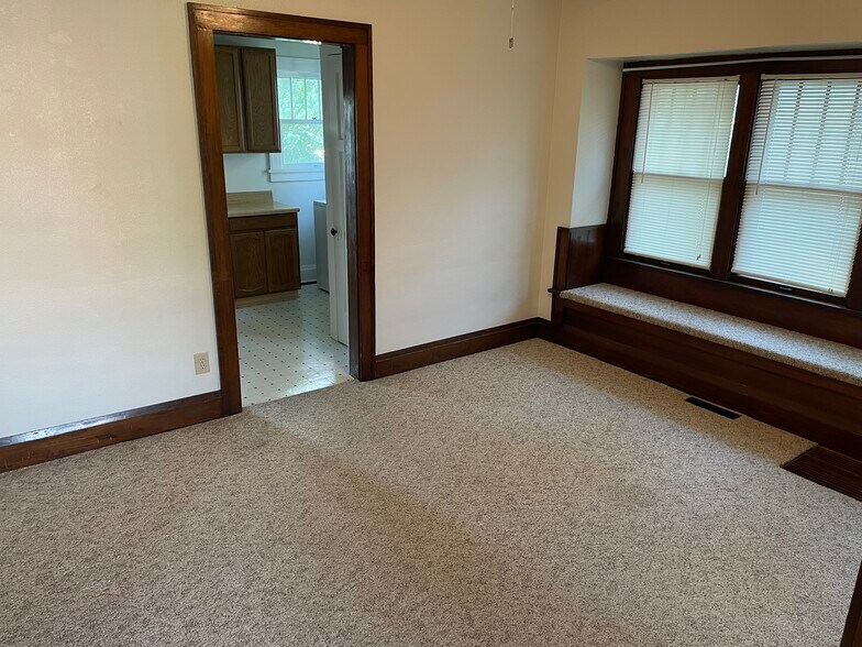 Dining Room - 506 S 4th St