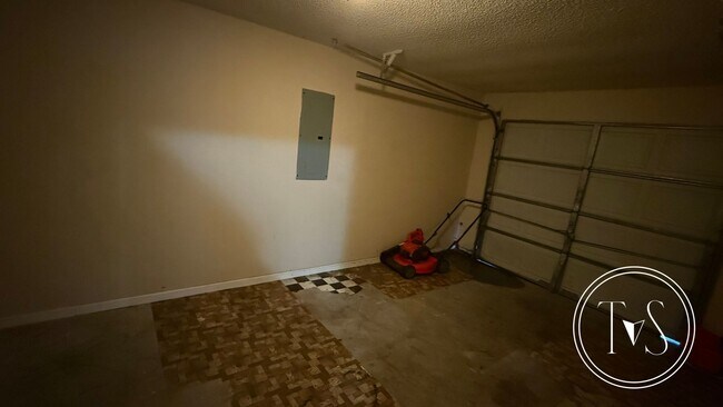 Building Photo - SUMMER MOVE-IN SPECIAL AND RATE DROP ALERT...